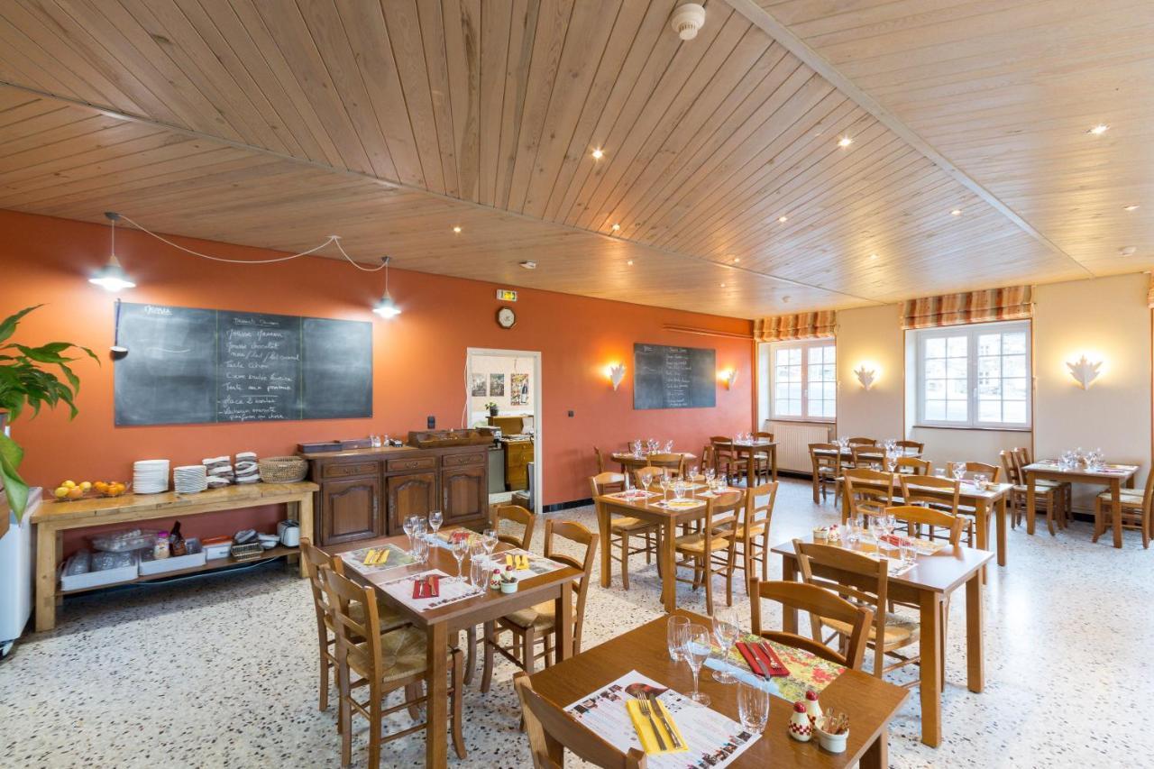 Hôtel Restaurant Le Foirail Saint-Haon Exterior foto